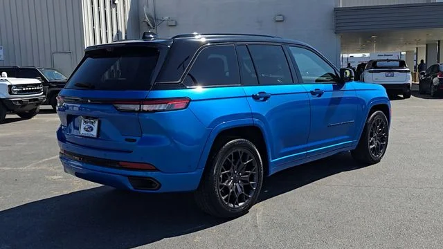 Used 2023 Blue Jeep Summit Reserve 4xe image 7