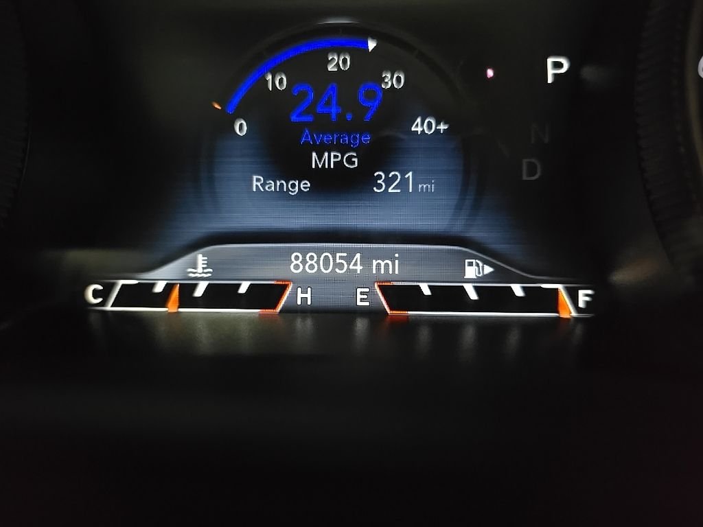 Used 2020 White Jeep Limited image 22