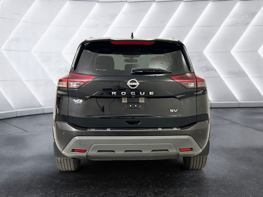 Used 2022 Black Nissan SV image 5