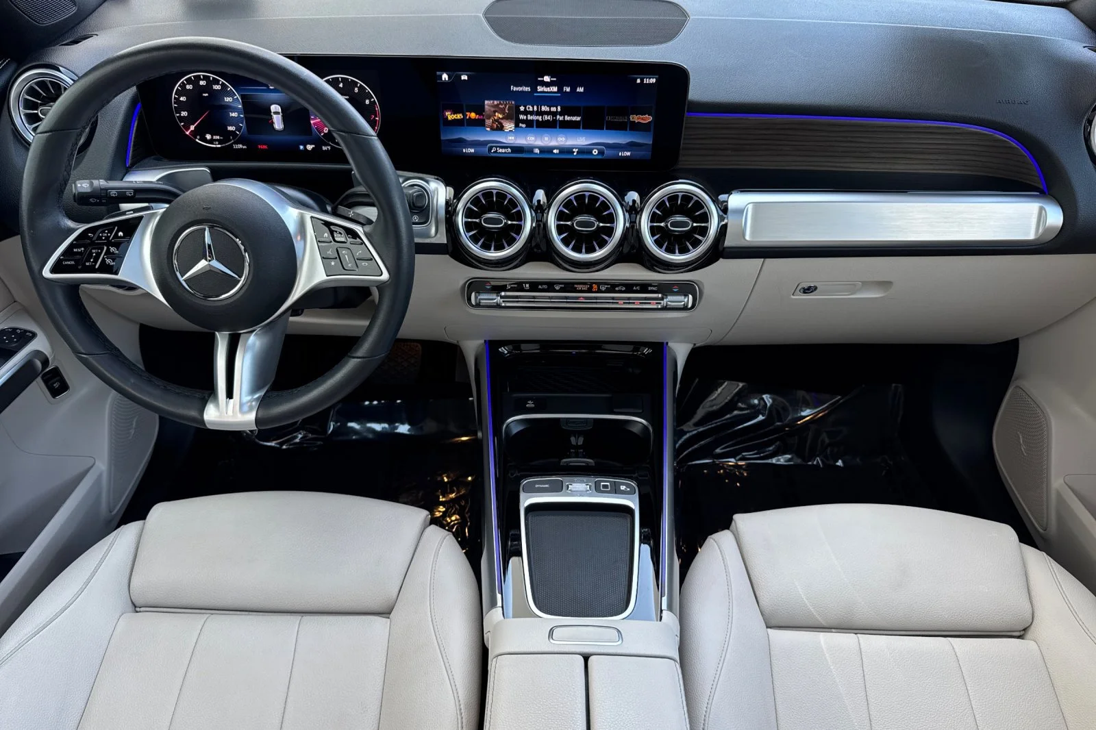 Used 2026 White Mercedes-Benz GLB 250 image 15