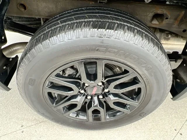 Certified Used 2023 Onyx Black GMC Elevation image 41