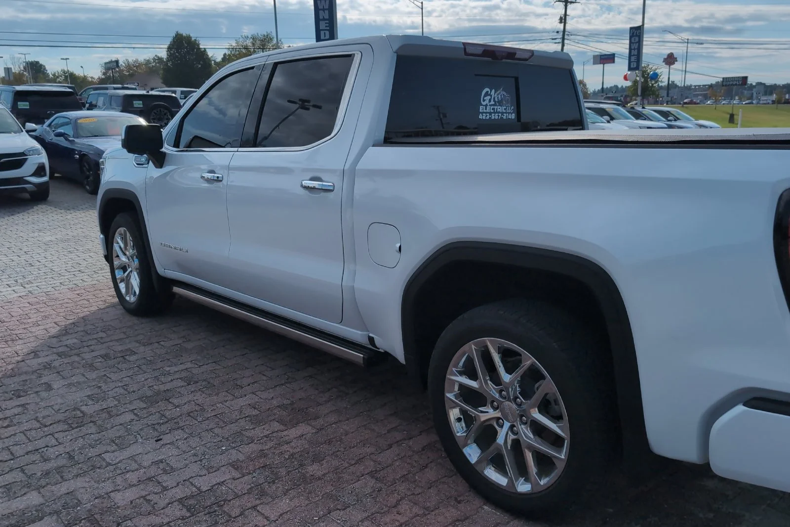 Used 2026 Glacier White Tricoat GMC Denali image 6