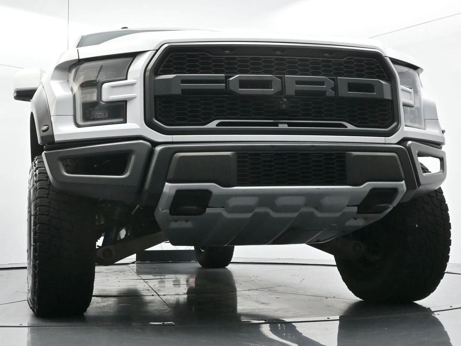 Used 2018 Oxford White Ford Raptor image 53