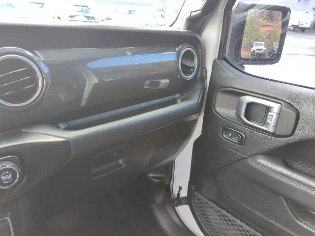 Used 2020 White Jeep Unlimited Sahara Altitude image 8