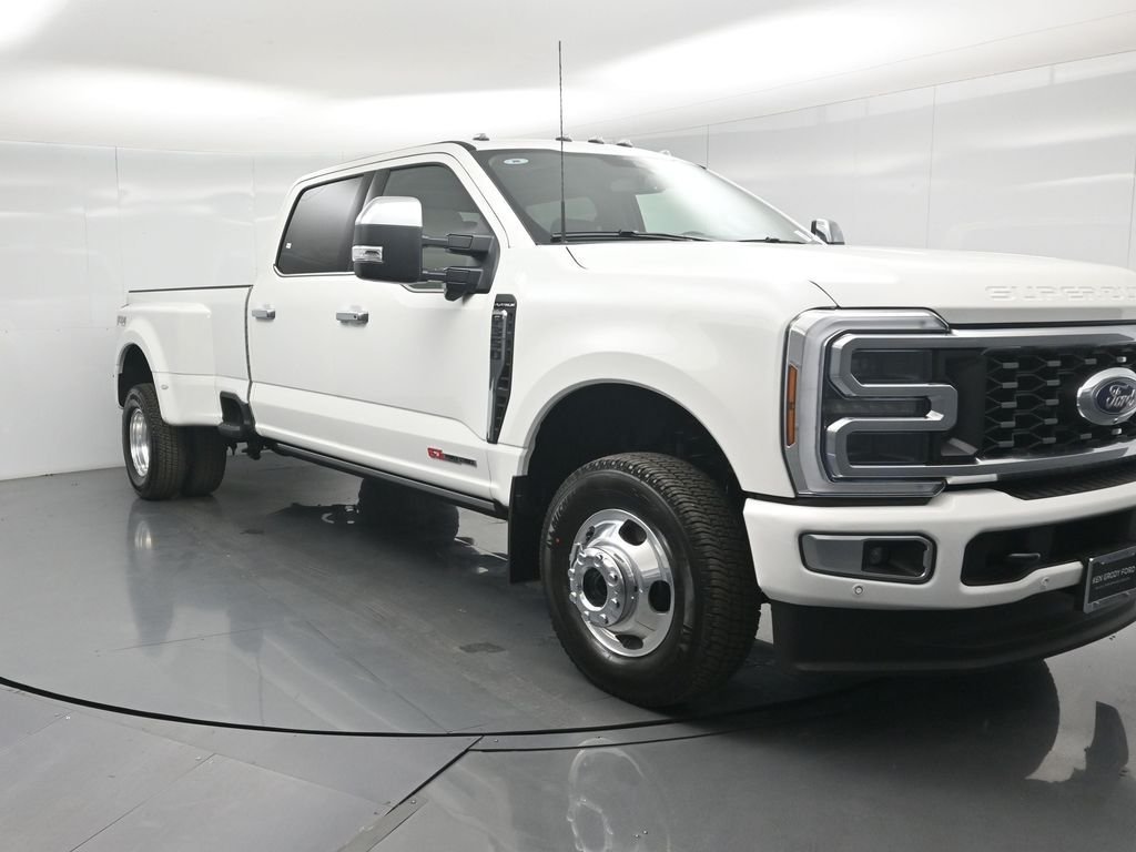 New 2026 Star White Metallic Tri-Coat Ford Platinum image 42