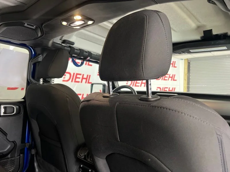 Used 2019 Blue Jeep Unlimited Sport S image 11