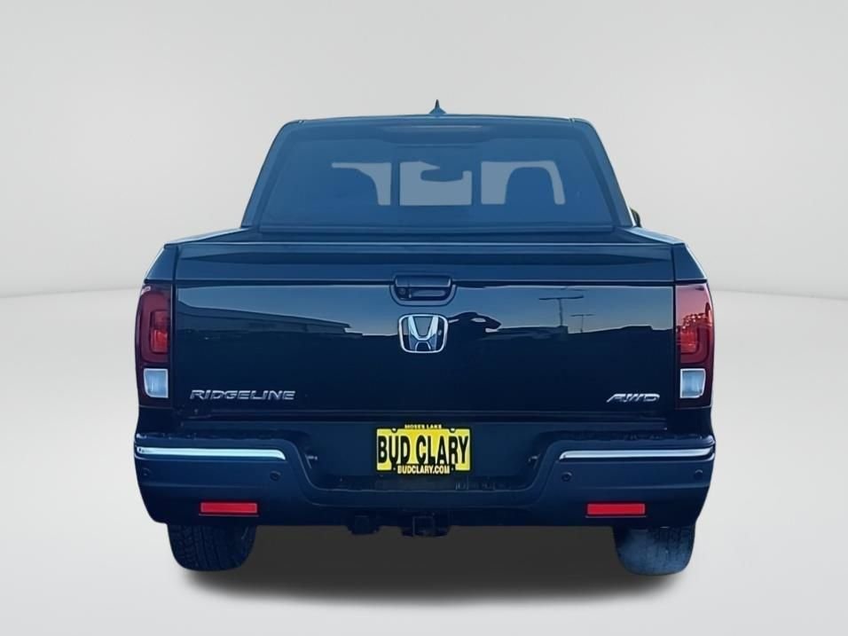2020 Honda Ridgeline Black Edition photo 4