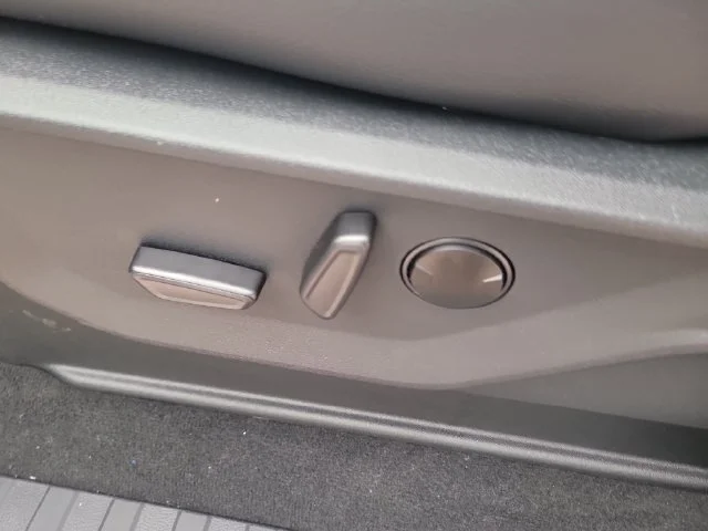 New 2026 White Metallic Ford Lariat image 21