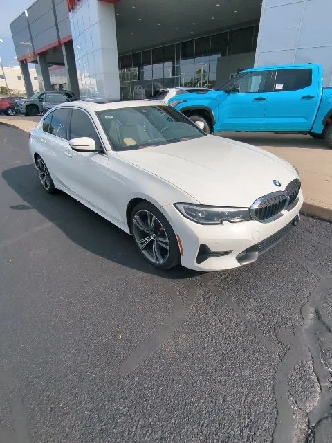 Used 2021 White BMW 330i image 7