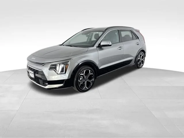 Used 2025 Gray Kia EX Touring image 5