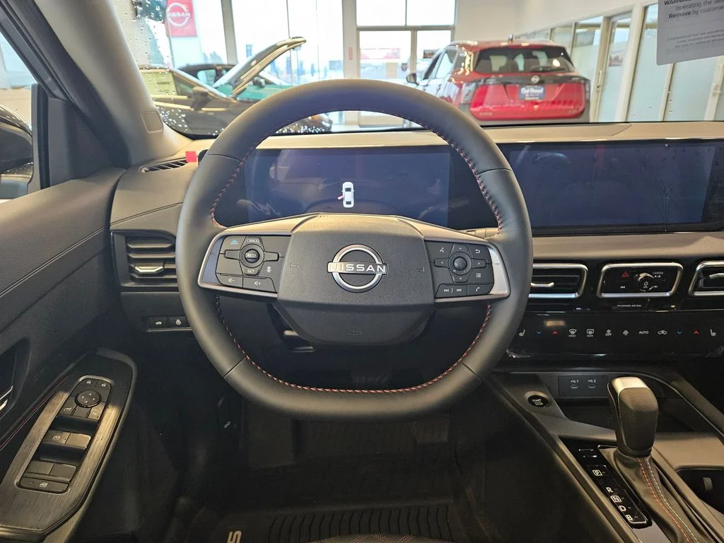 New 2026 Atlantic Gray Metallic / Super Black Two-tone Nissan SR image 17