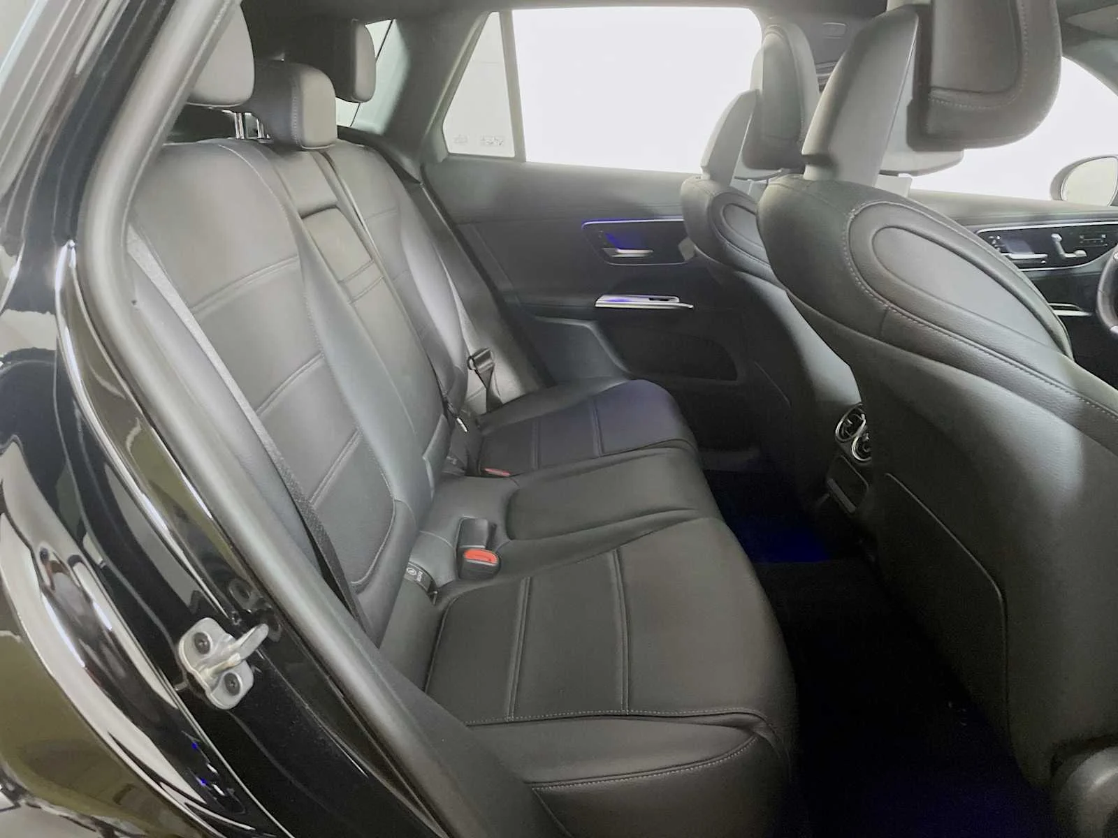 Used 2023 BLUE Mercedes-Benz GLC 300 image 26