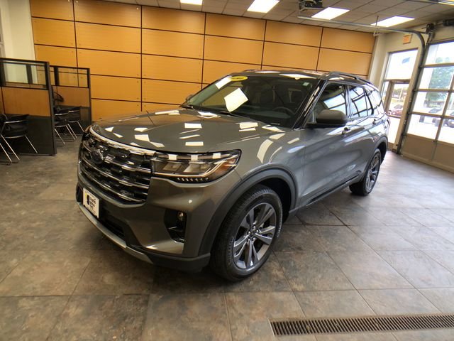 New 2026 Carbonized Gray Metallic Ford Active image 3
