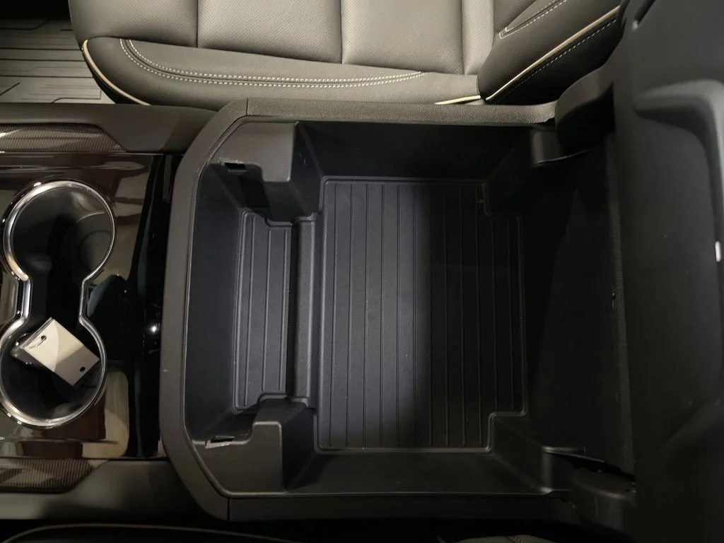 Used 2026 White GMC Elevation image 26