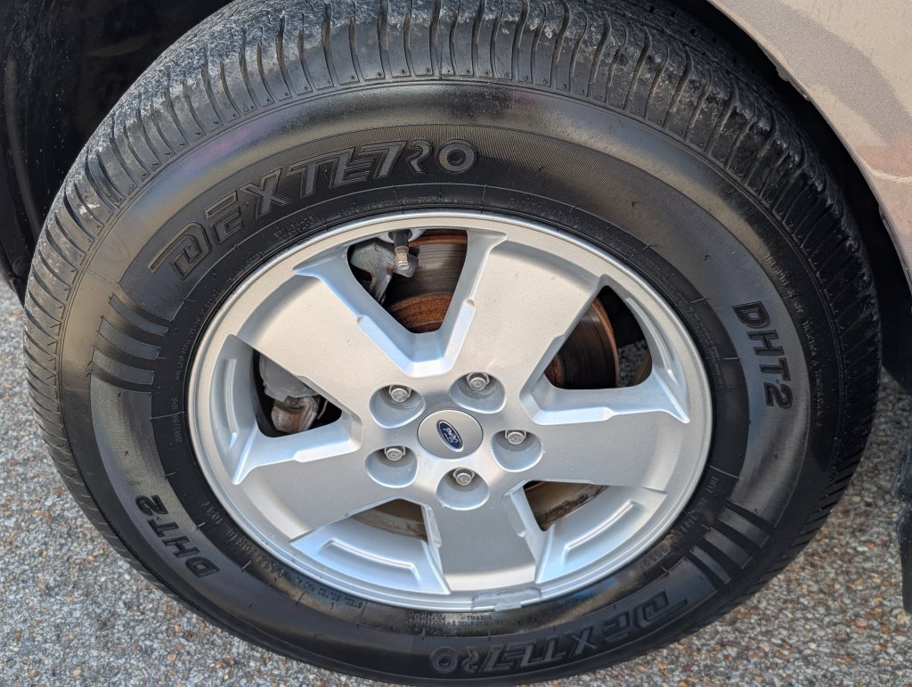 Used 2012 Gray Ford XLT image 34