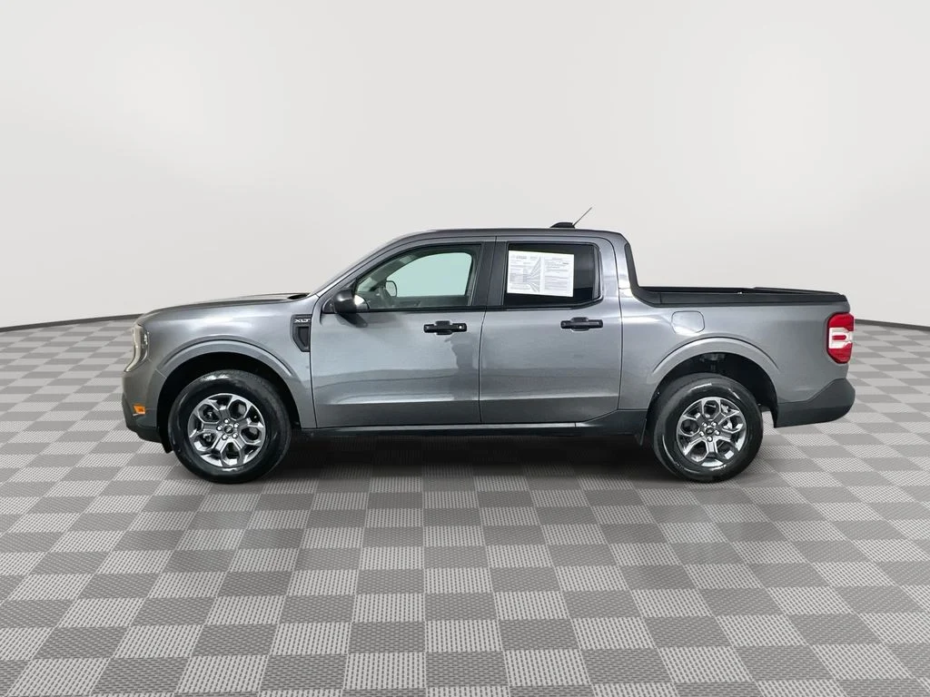 Used 2026 Gray Ford XLT image 5