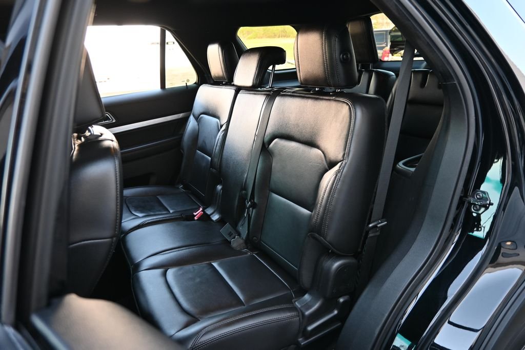 Used 2016 Shadow Black Ford XLT image 27