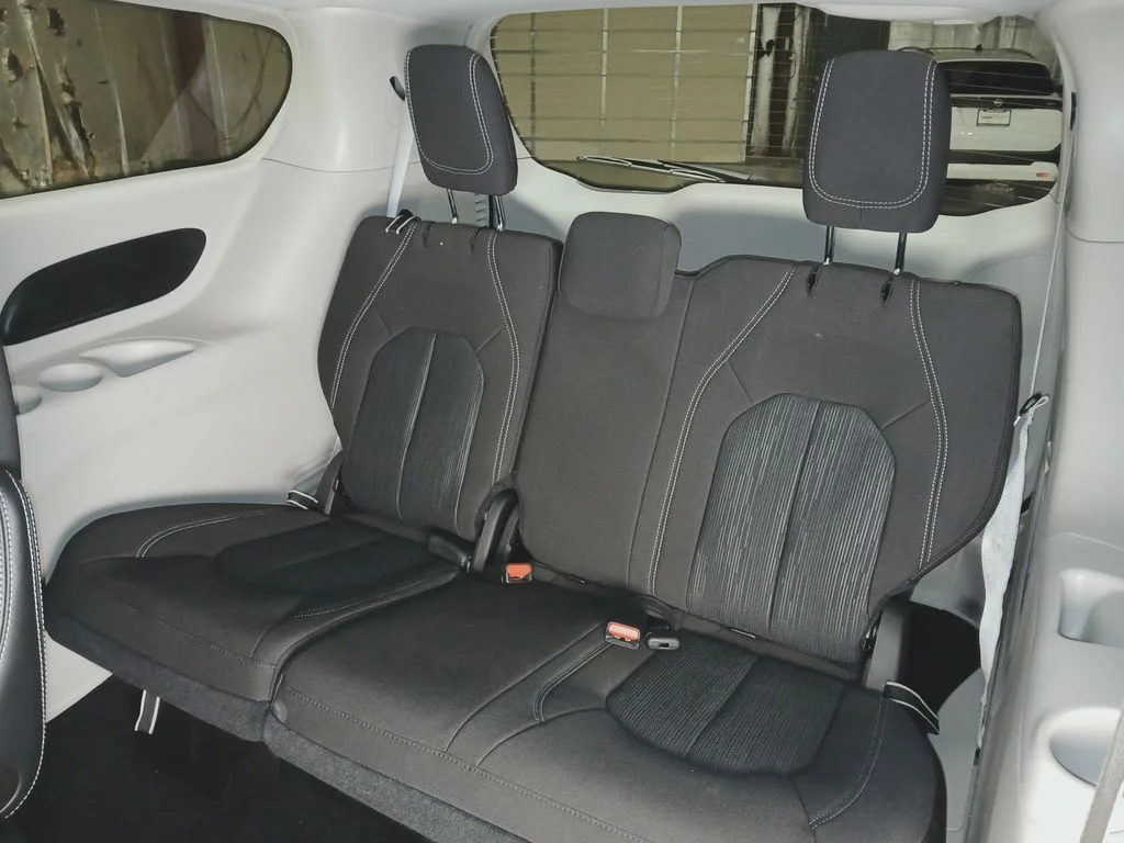 Used 2024 Black Chrysler LX image 14