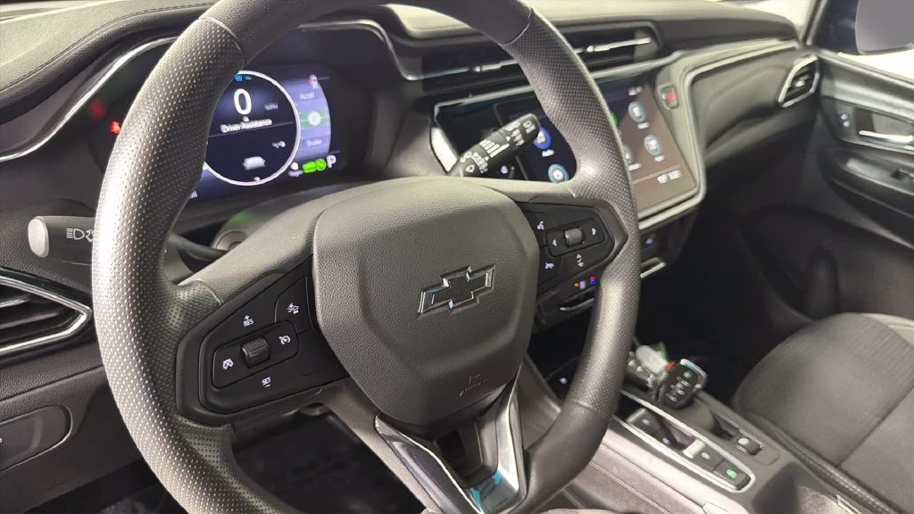 Used 2023 GRAY GHOST METALLIC Chevrolet 1LT image 21