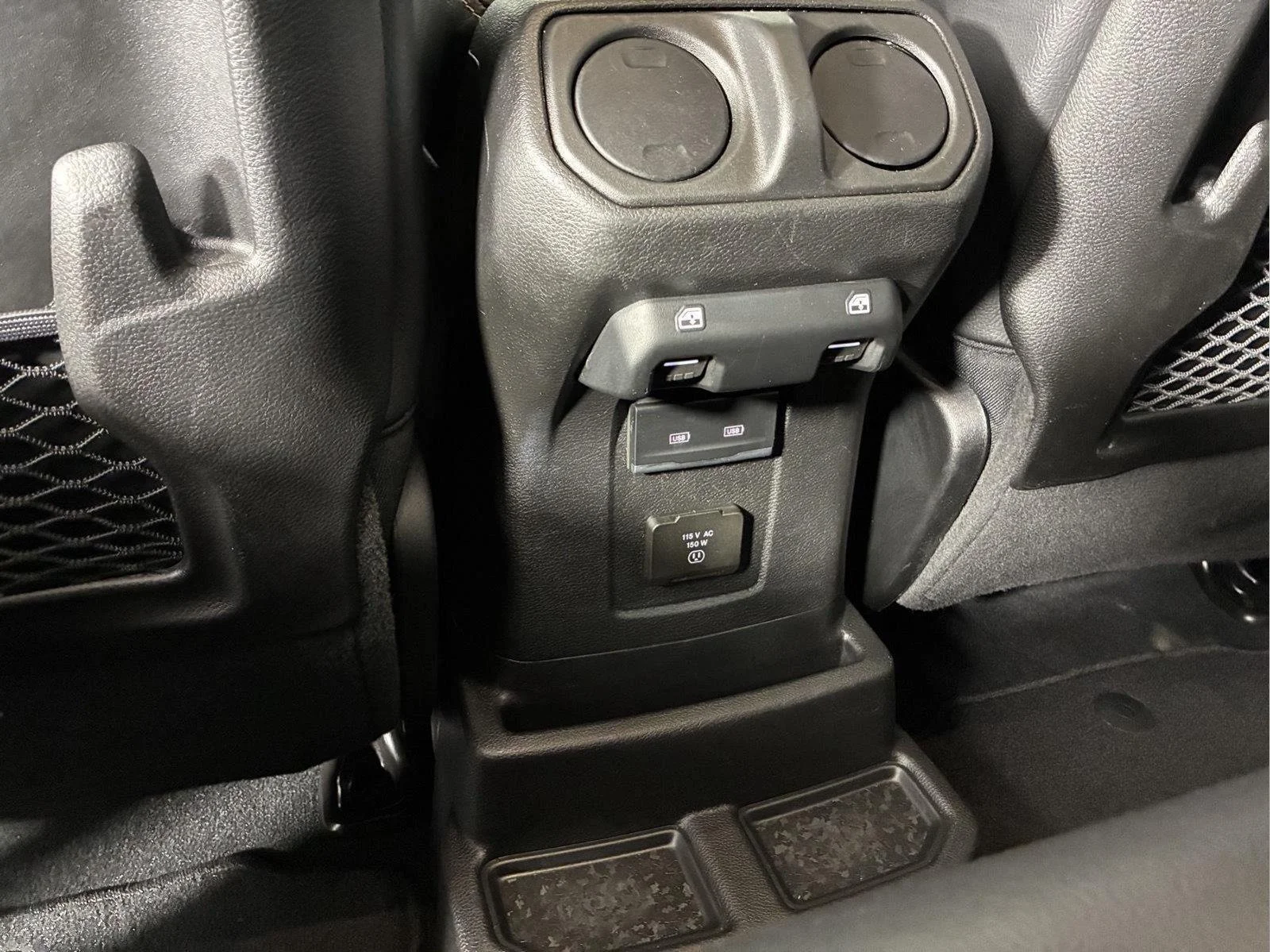 Used 2024 Earl Clearcoat Jeep Sahara image 22