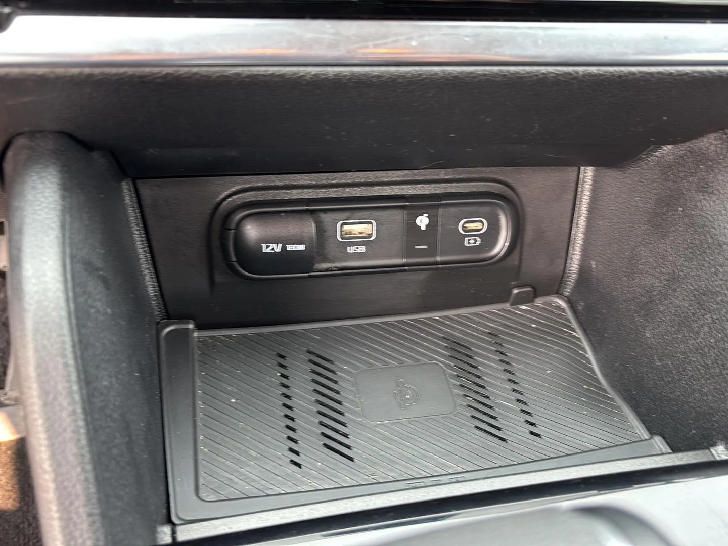 Used 2024 Everlasting Silver Kia EX image 26