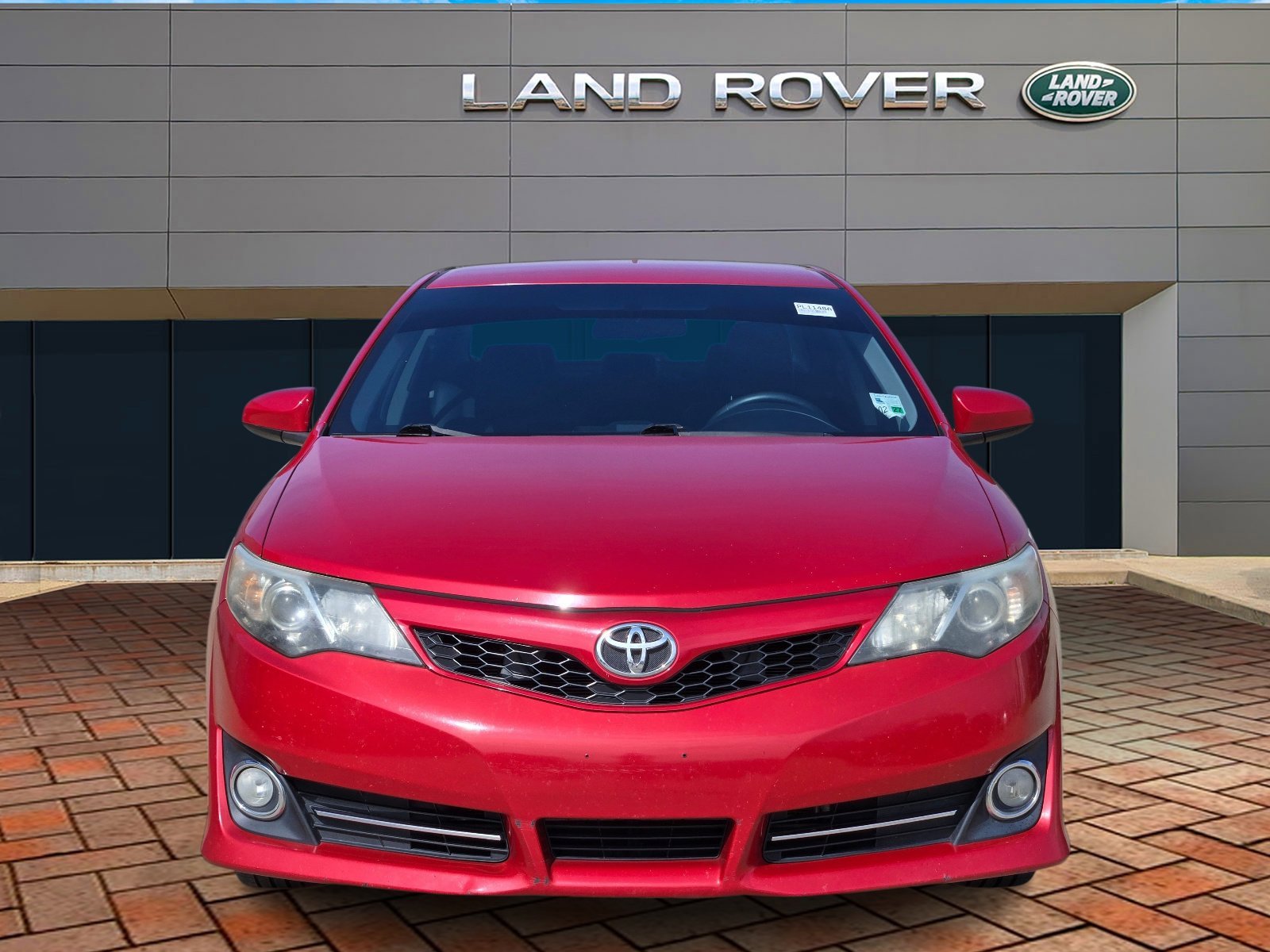 Used 2014 Barcelona Red Metallic Toyota SE image 2