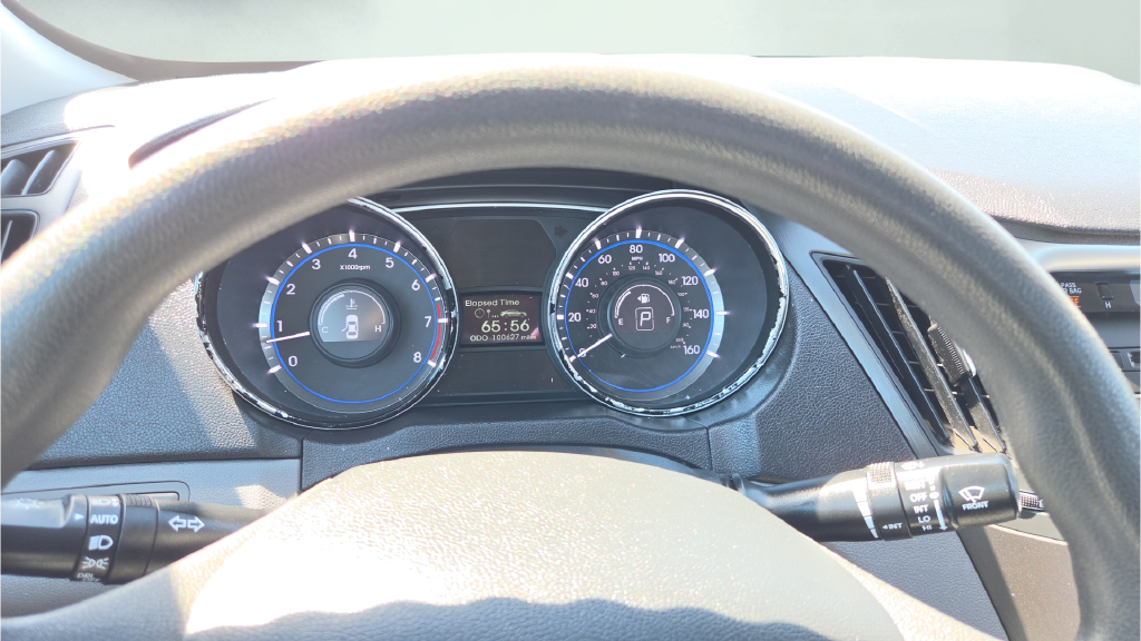Used 2014 Black Hyundai GLS image 25