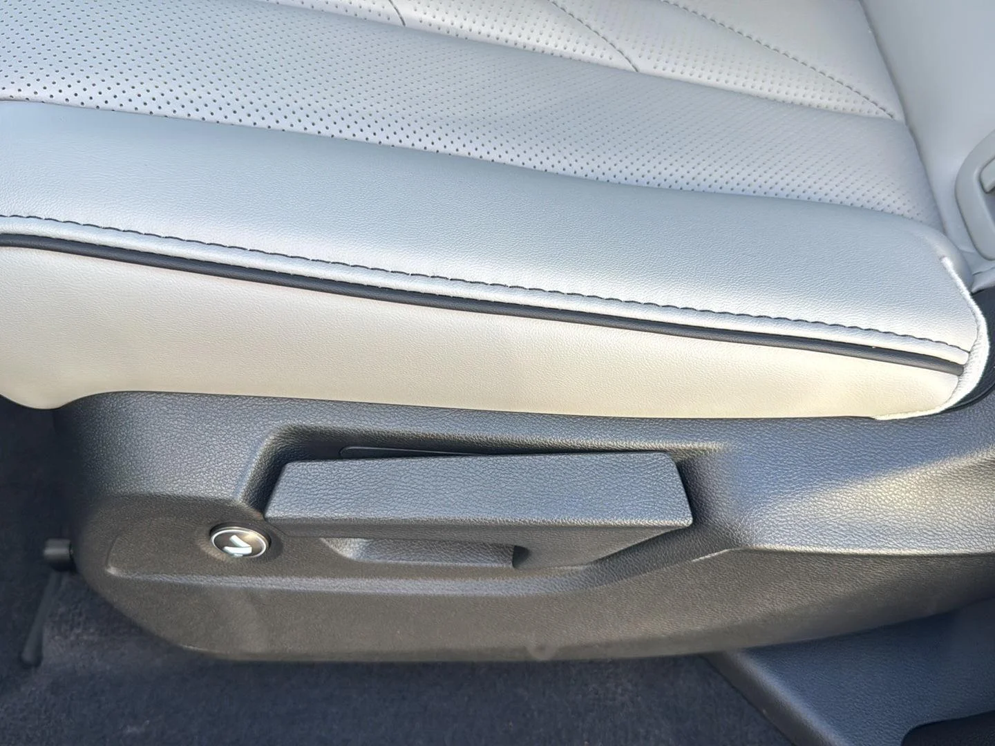New 2026 Solar Silver Metallic Acura SH-AWD w/Advance image 19