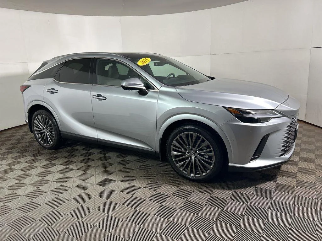 Used 2025 Iridium Lexus 350 Luxury image 6