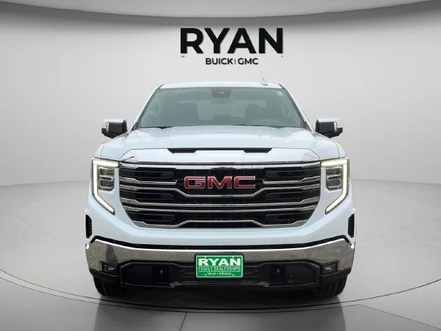 2026 GMC Sierra 1500 SLT - Photo 9