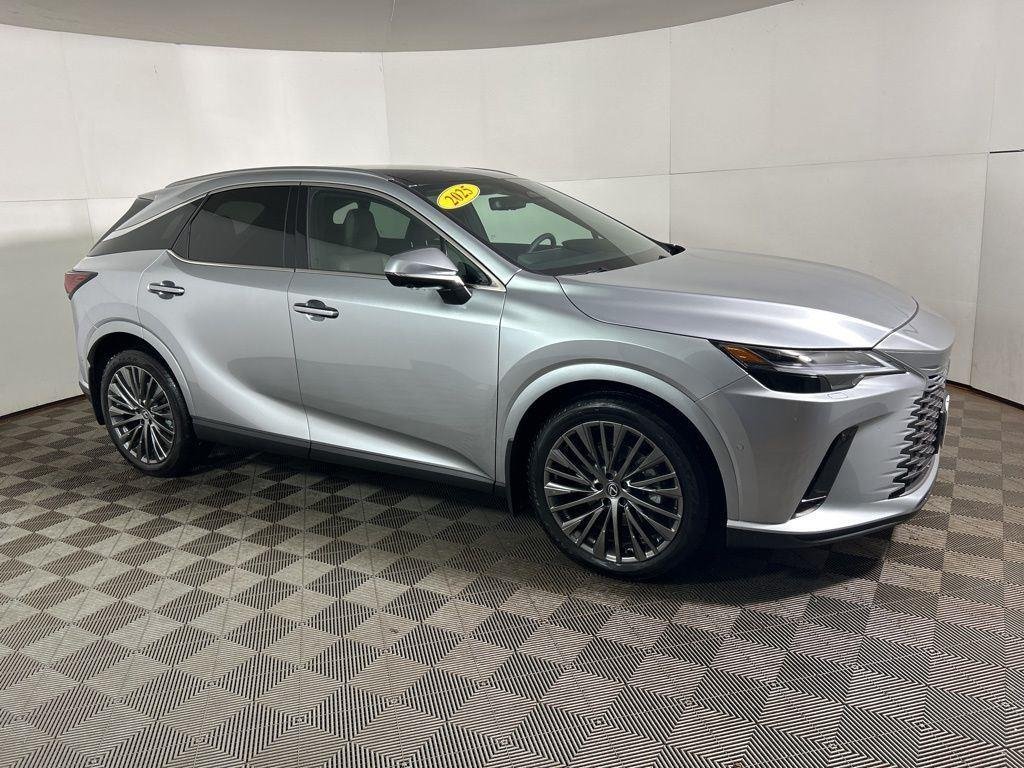 Used 2025 Iridium Lexus 350 Luxury image 6