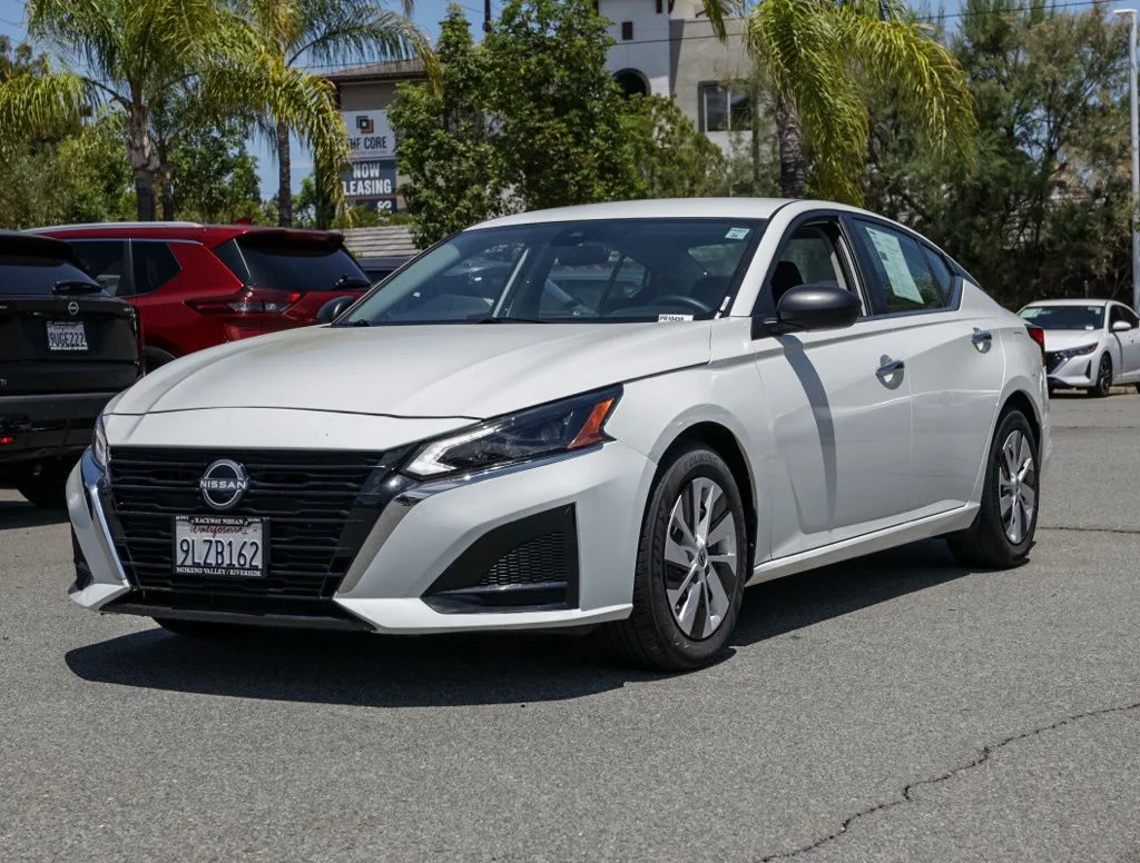 Used 2024 White Nissan 2.5 S image 7
