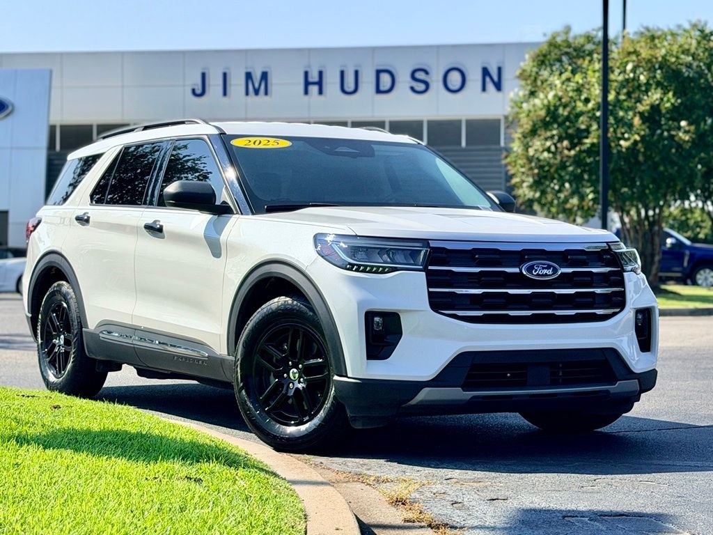 Used 2025 White Ford Active image 1