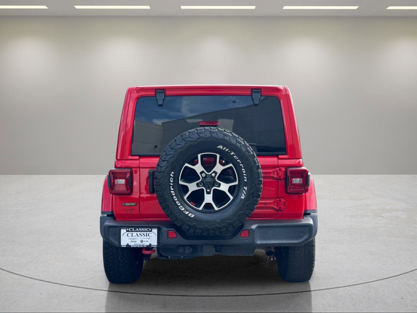 Used 2021 Firecracker Red Clearcoat Jeep Unlimited Rubicon image 4
