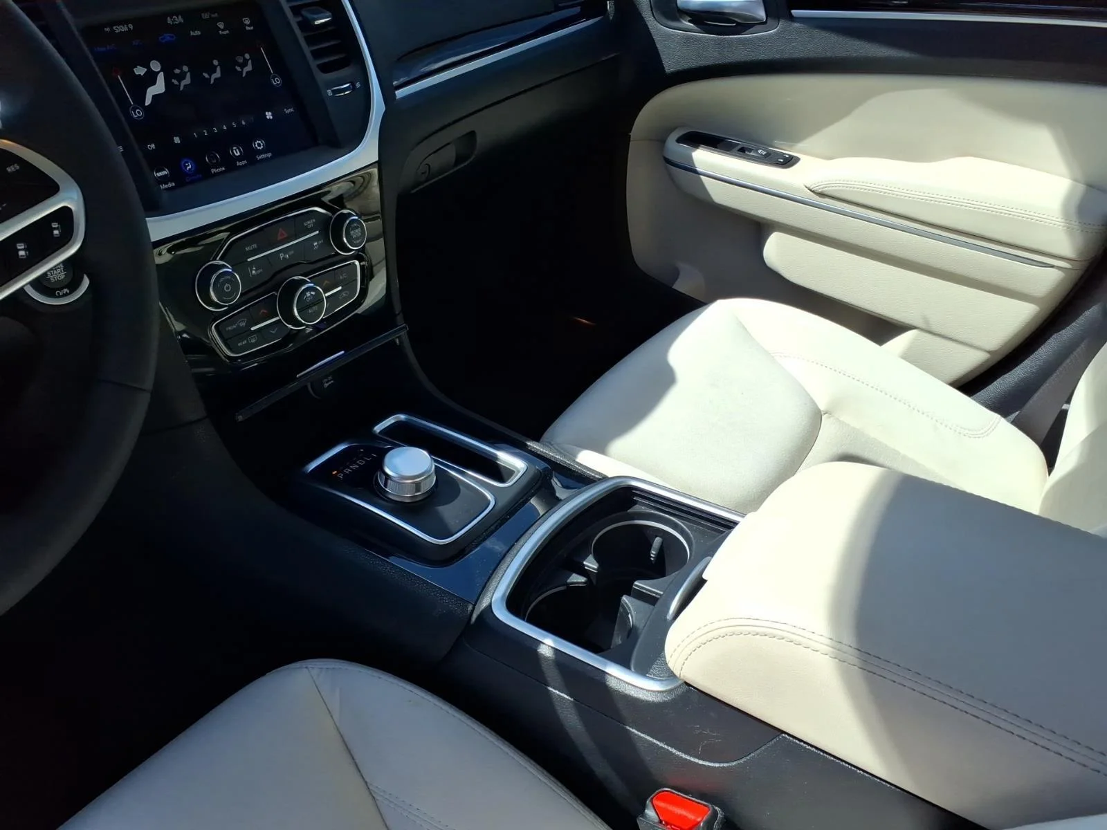 Used 2023 Bright White Clearcoat Chrysler Touring image 20