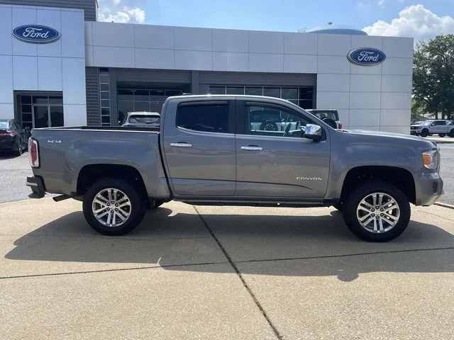 Used 2018 Gray GMC SLT image 2