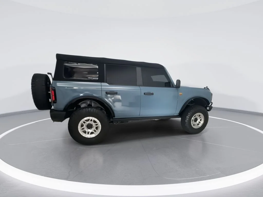 Used 2023 Blue Ford Badlands image 9