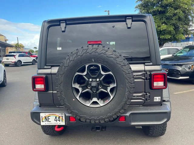 Used 2023 Gray Jeep Rubicon image 6