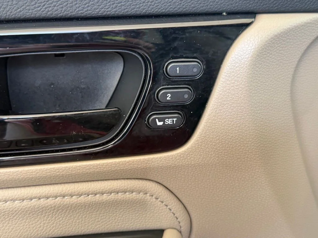 Used 2023 Red Honda Touring image 41