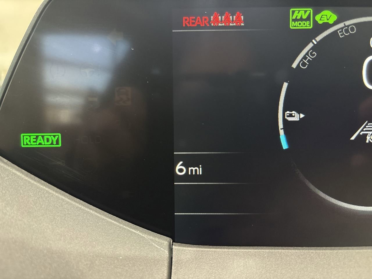 2026 Toyota Prius Plug-in Hybrid XSE - Photo 15