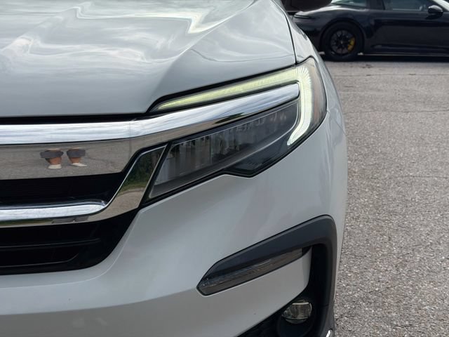 Used 2021 White Honda Touring 7-Passenger image 9
