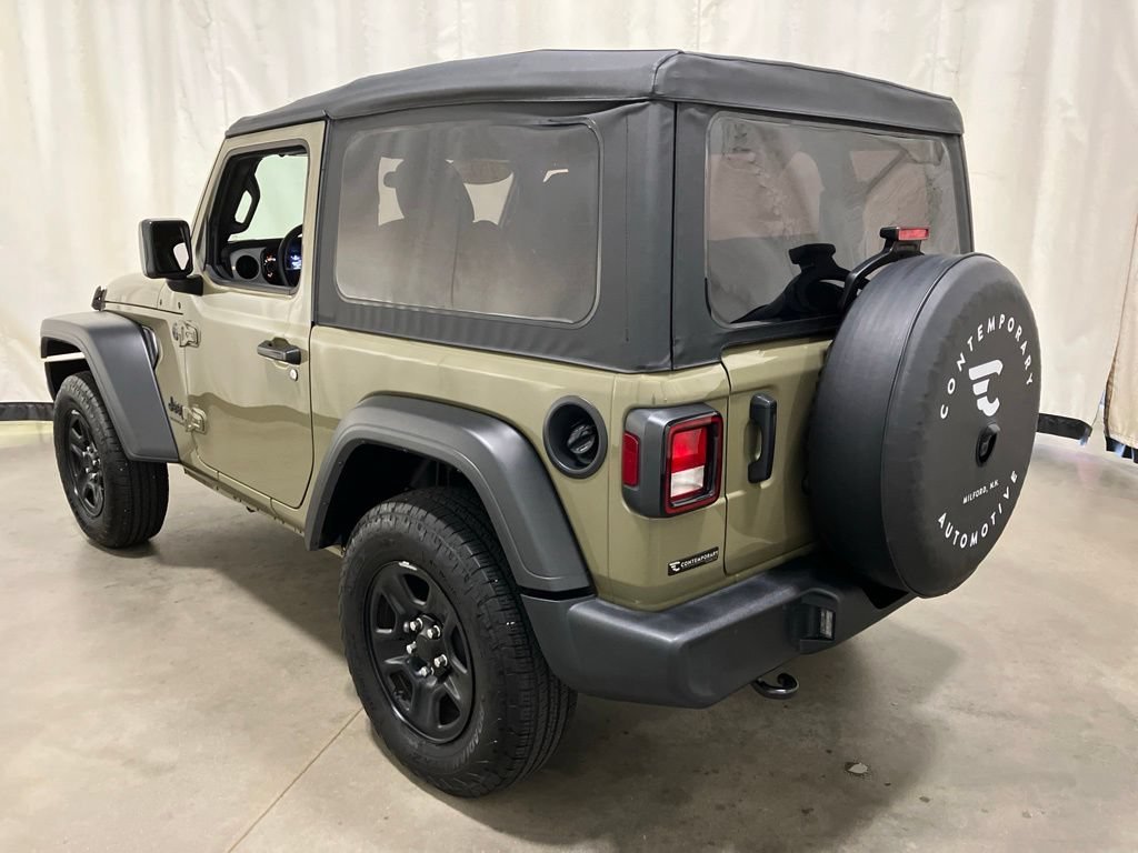 Used 2025 41 Jeep Sport image 21