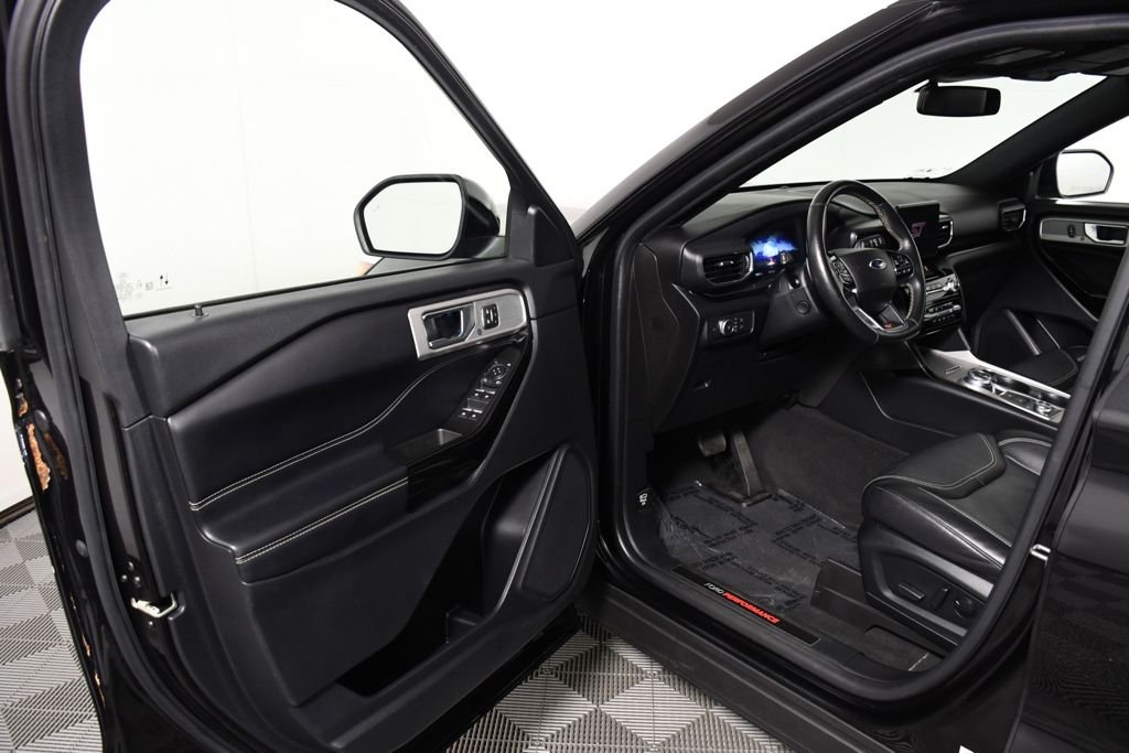 Used 2022 Agate Black Metallic Ford ST image 18