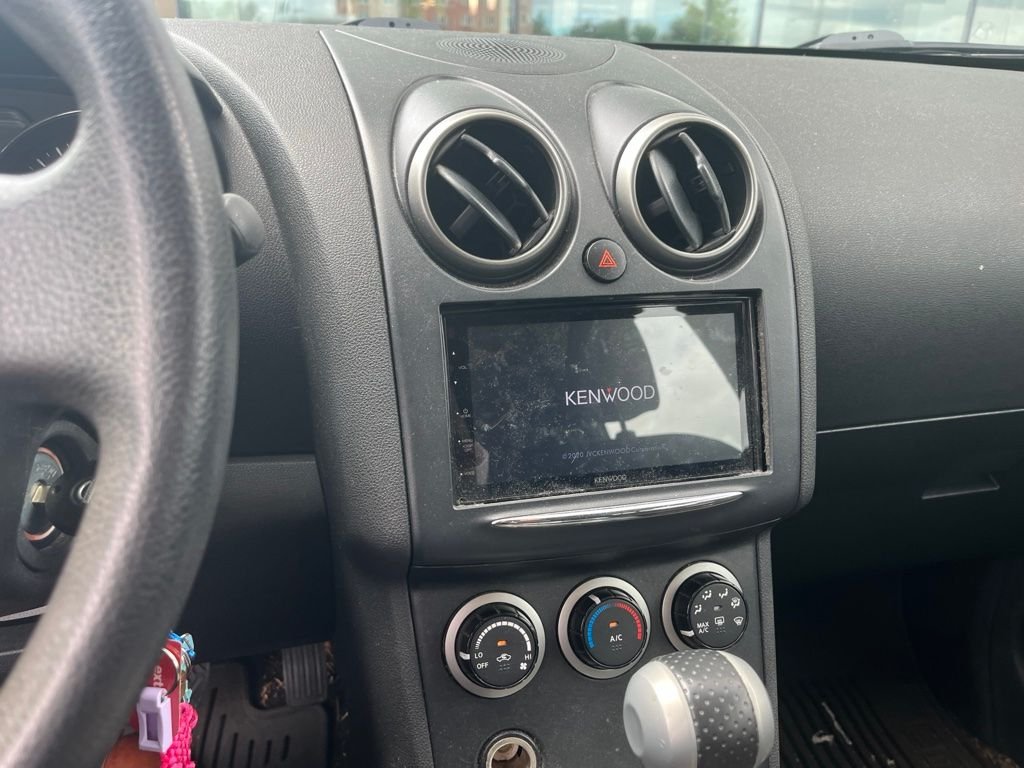 Used 2013 Silver Nissan S image 5