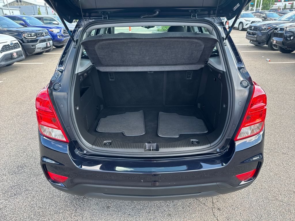 Used 2021 Blue Chevrolet LS image 7