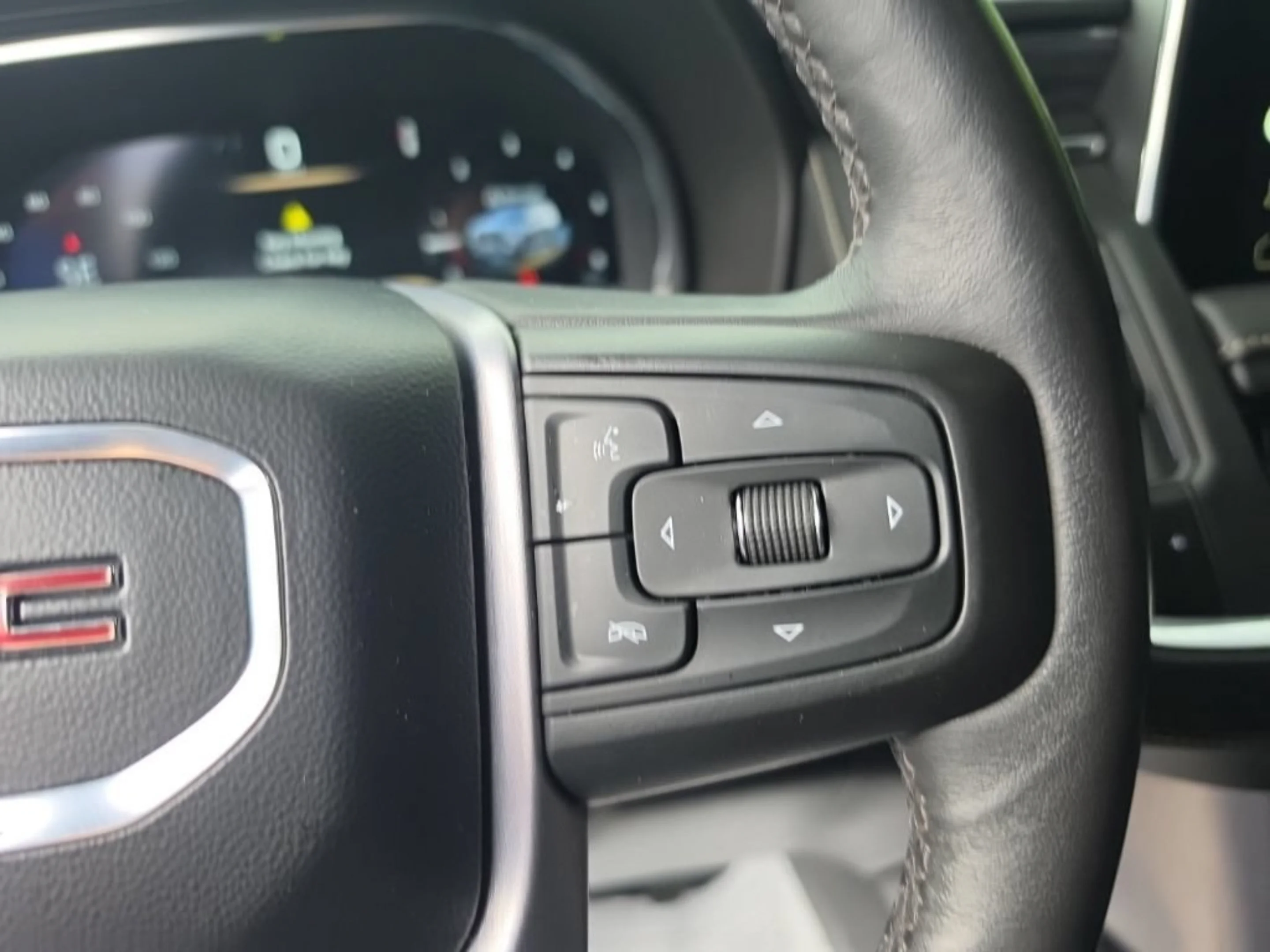 Used 2022 Onyx Black GMC SLT image 14
