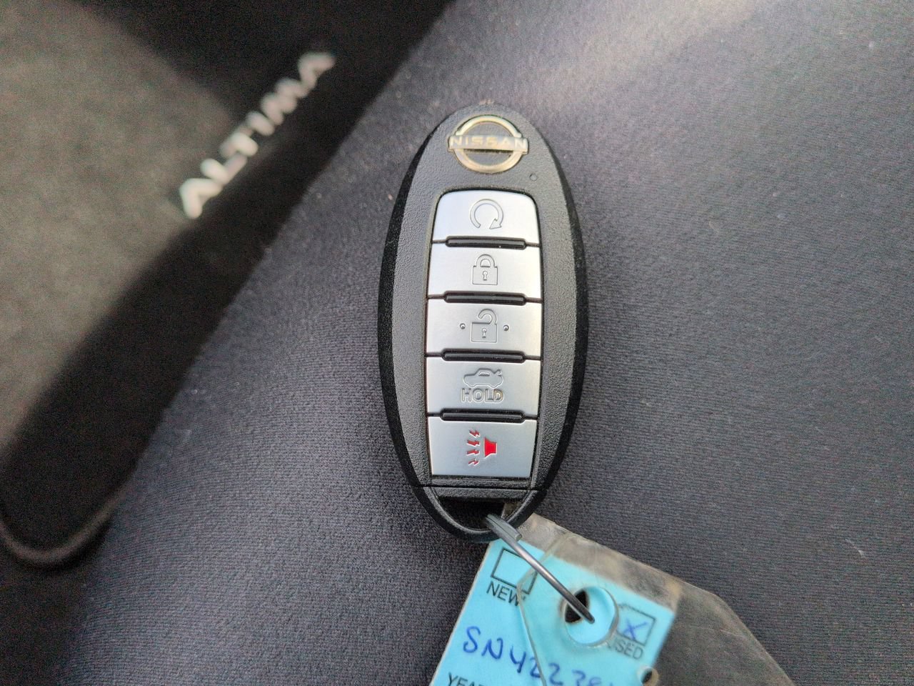 Used 2025 Brilliant Silver Metallic Nissan 2.5 SV image 30