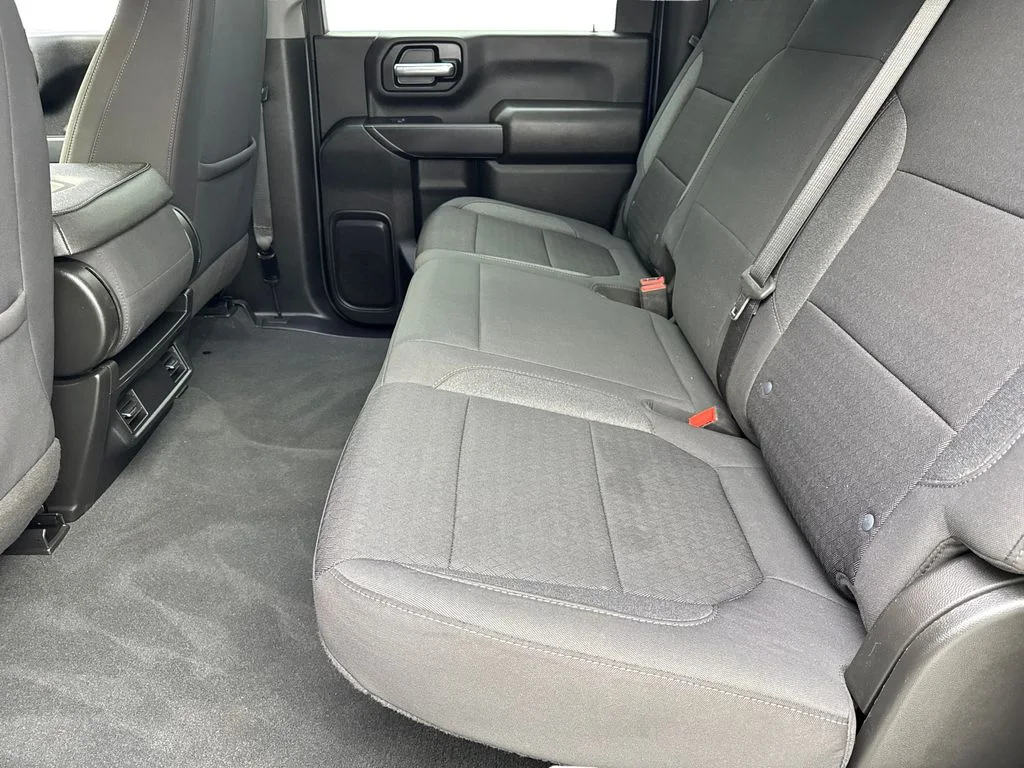 Used 2022 Silver Chevrolet Custom image 32