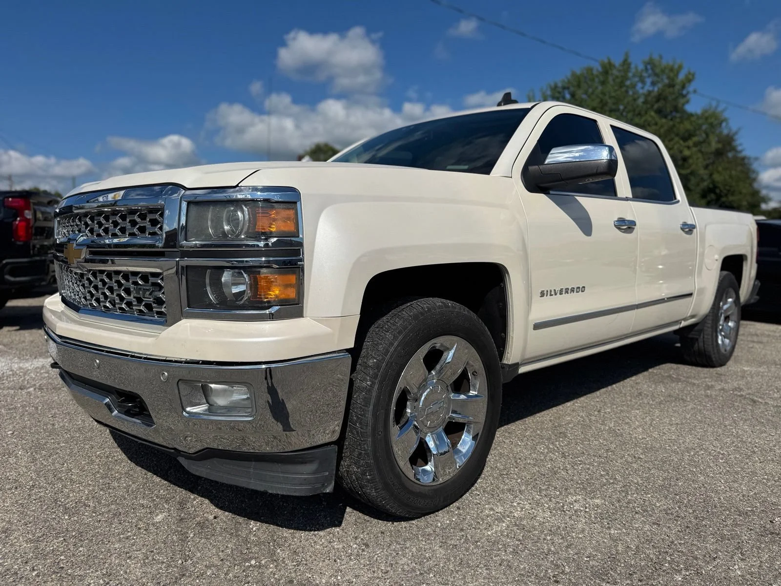 Used 2015 Chevrolet Silverado 1500 LTZ with VIN 3GCUKSEC5FG445283 for sale in Eminence, KY