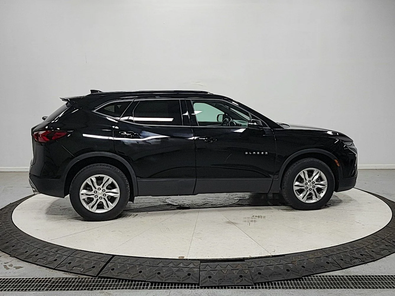 Used 2020 Black Chevrolet LT image 8